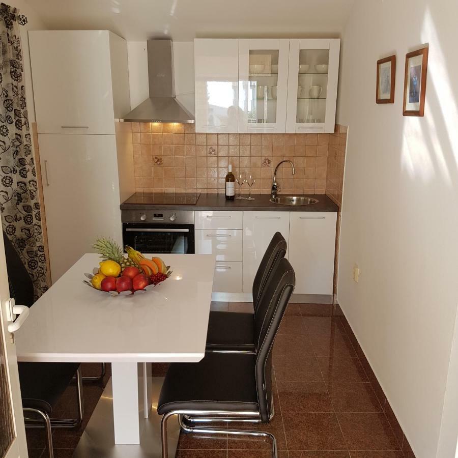 Apartment Antonio Biograd Na Moru Exterior photo