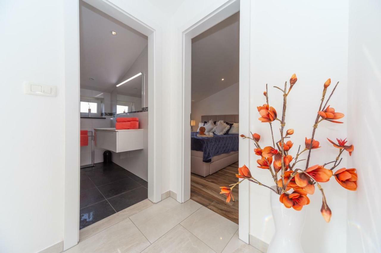 Apartment Antonio Biograd Na Moru Exterior photo